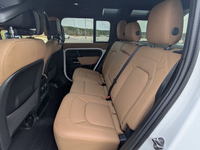 2026 Land Rover Defender X-Dynamic SE