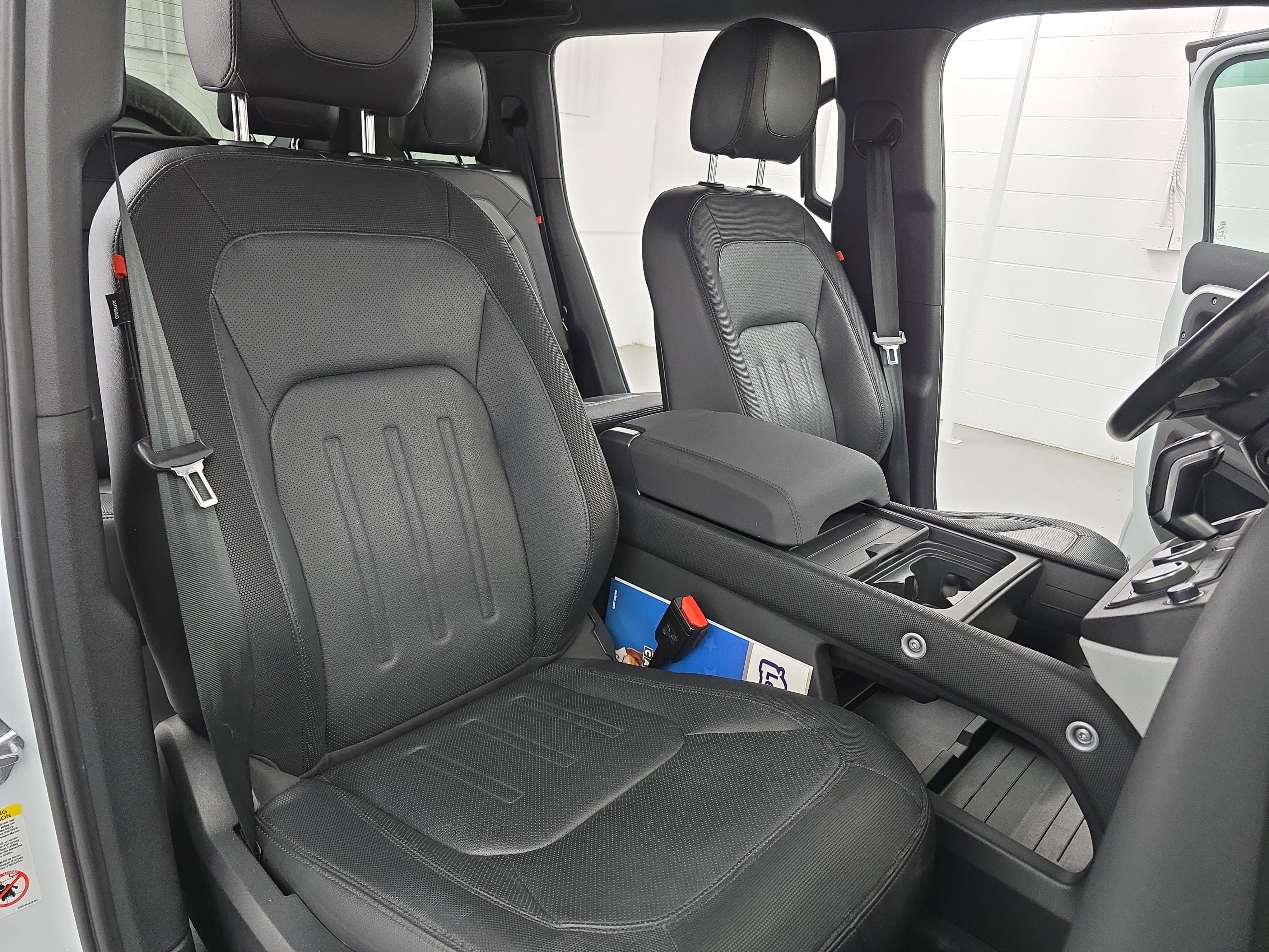 2022 Land Rover Defender X-Dynamic SE