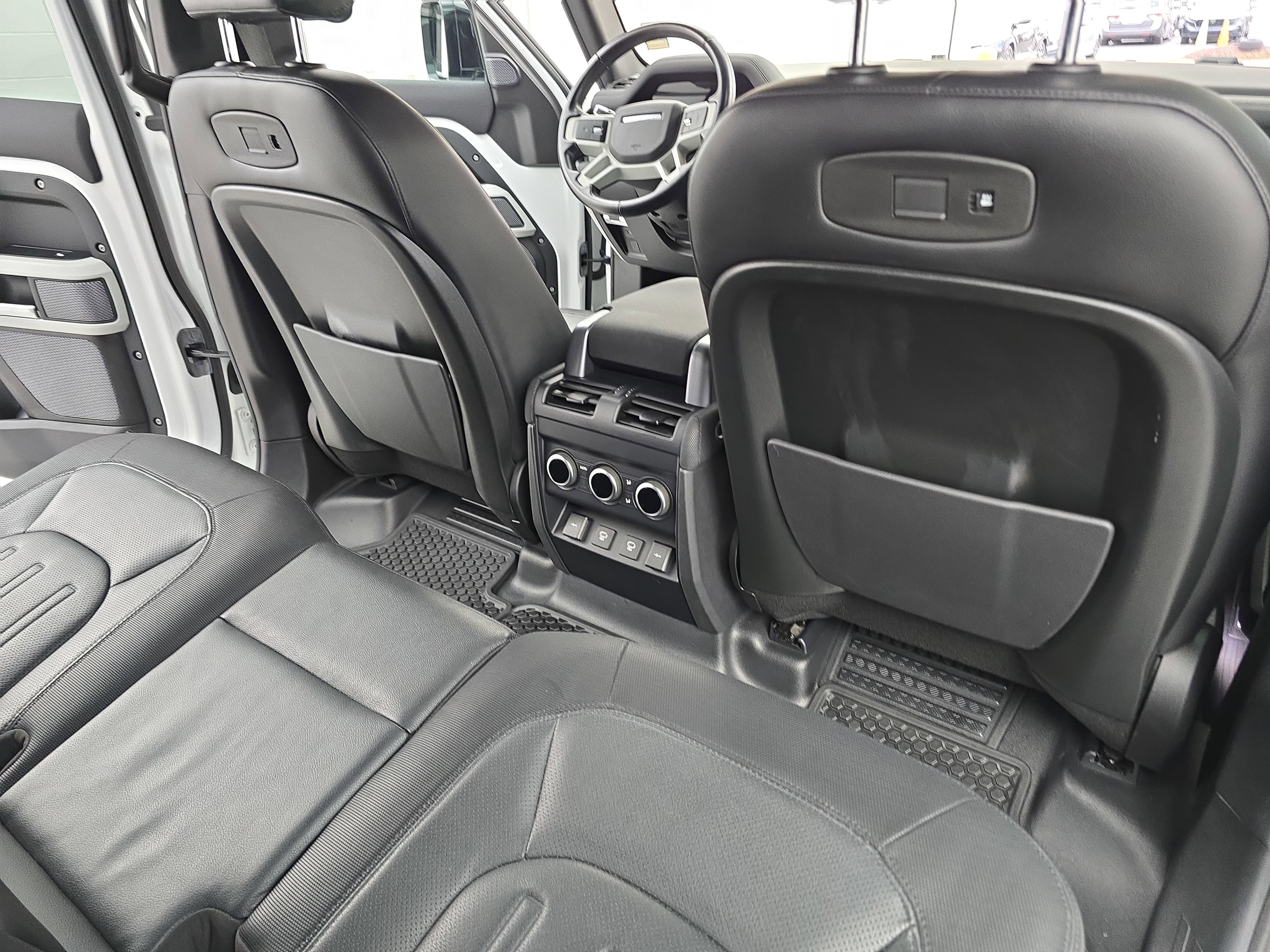 2022 Land Rover Defender X-Dynamic SE