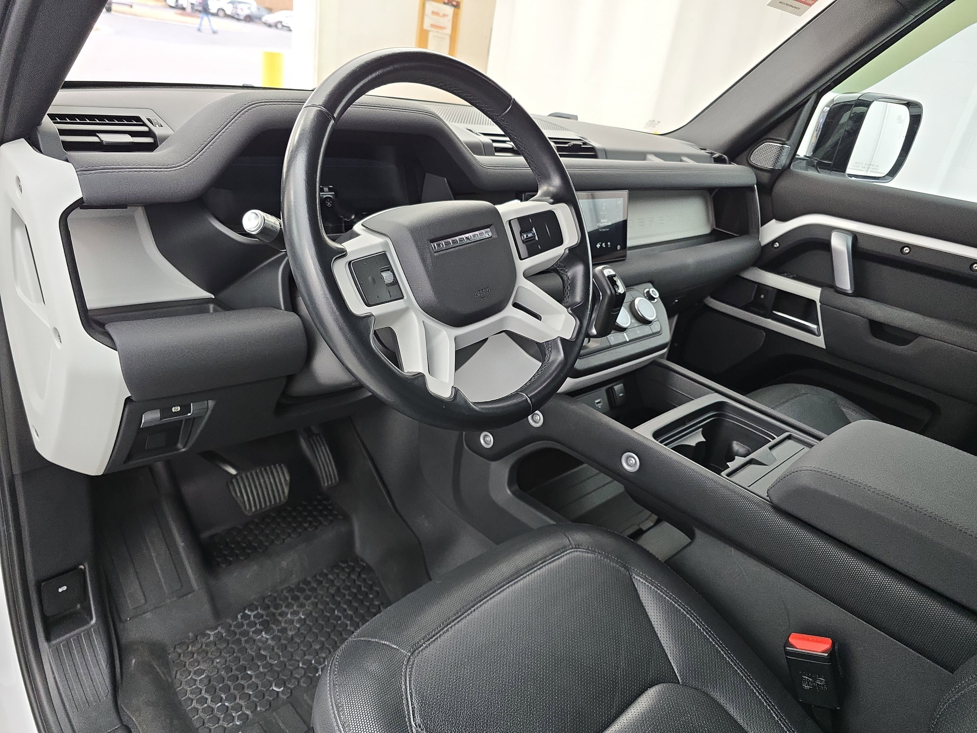 2022 Land Rover Defender X-Dynamic SE