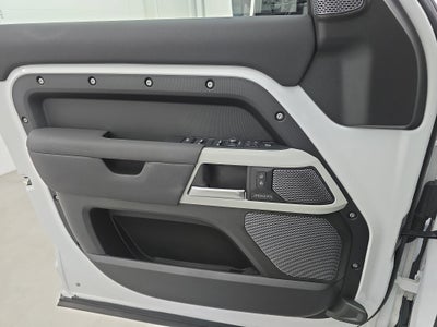 2022 Land Rover Defender X-Dynamic SE