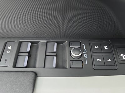 2022 Land Rover Defender X-Dynamic SE