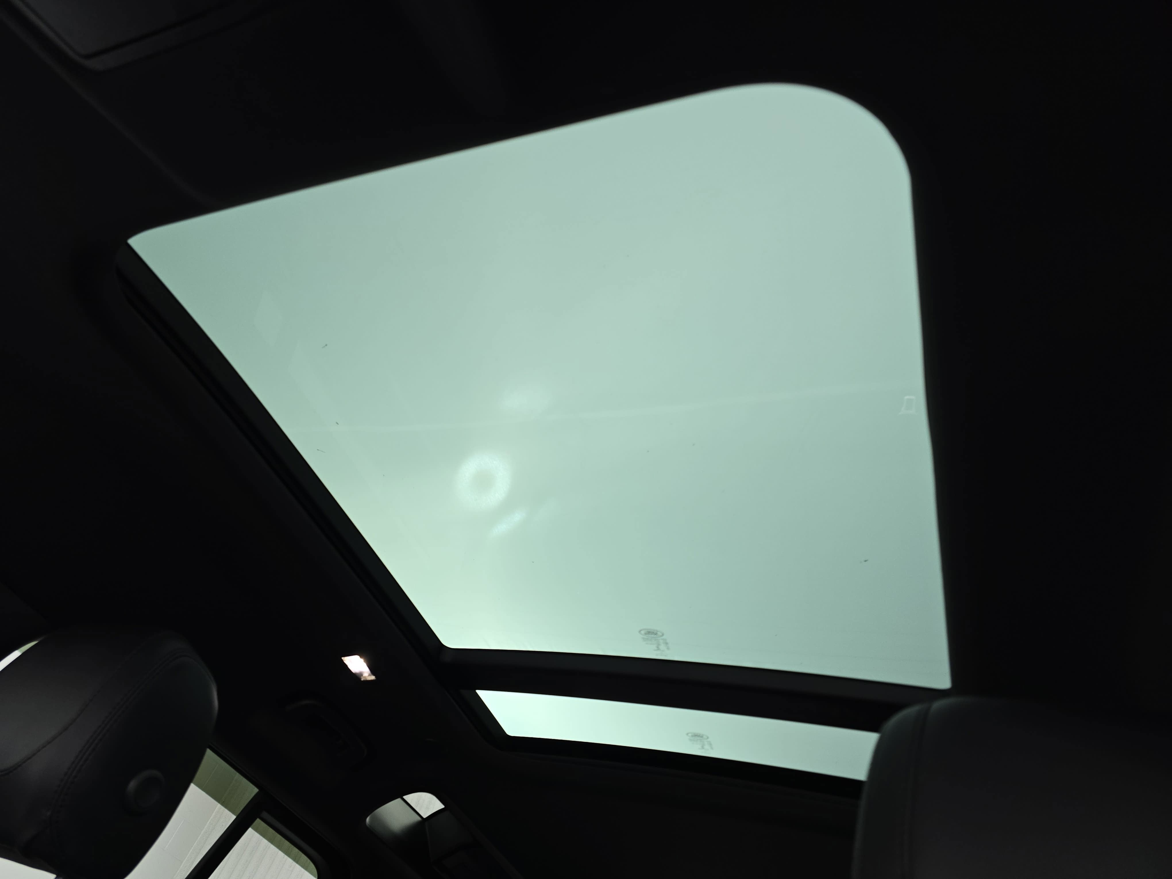 2022 Land Rover Defender X-Dynamic SE