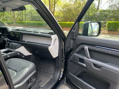 2025 Land Rover Defender X-Dynamic SE