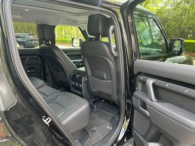 2025 Land Rover Defender X-Dynamic SE