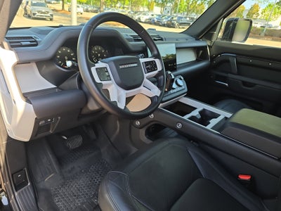 2025 Land Rover Defender X-Dynamic SE
