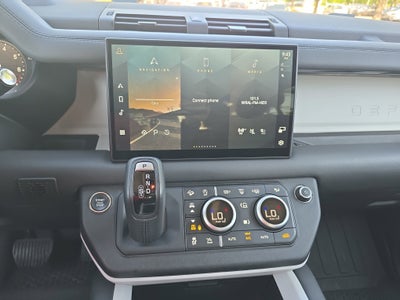 2025 Land Rover Defender X-Dynamic SE