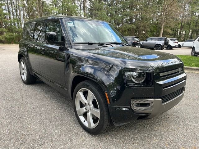 2025 Land Rover Defender X-Dynamic SE