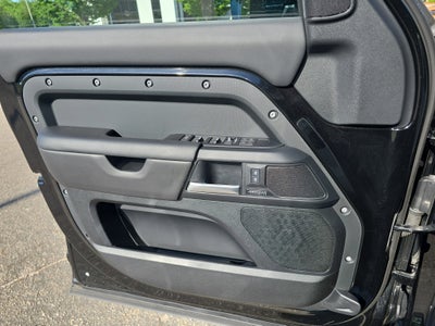 2025 Land Rover Defender X-Dynamic SE
