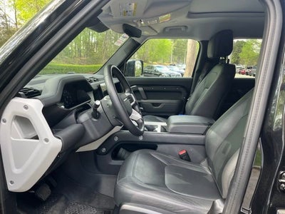 2025 Land Rover Defender X-Dynamic SE