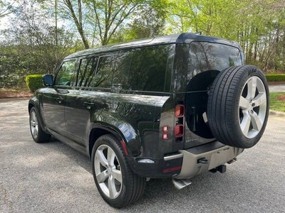 2025 Land Rover Defender X-Dynamic SE