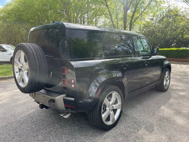 2025 Land Rover Defender X-Dynamic SE