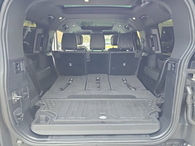 2024 Land Rover Defender X-Dynamic SE
