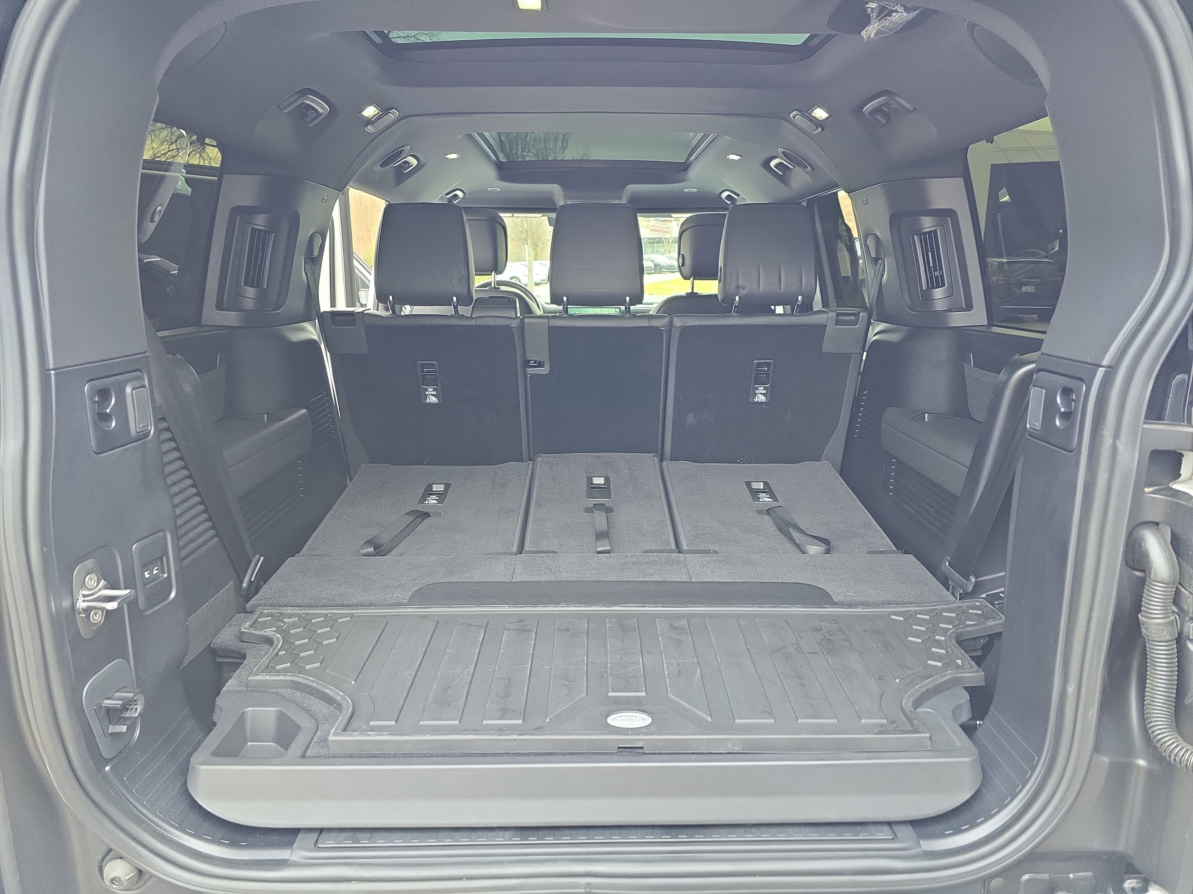 2024 Land Rover Defender X-Dynamic SE