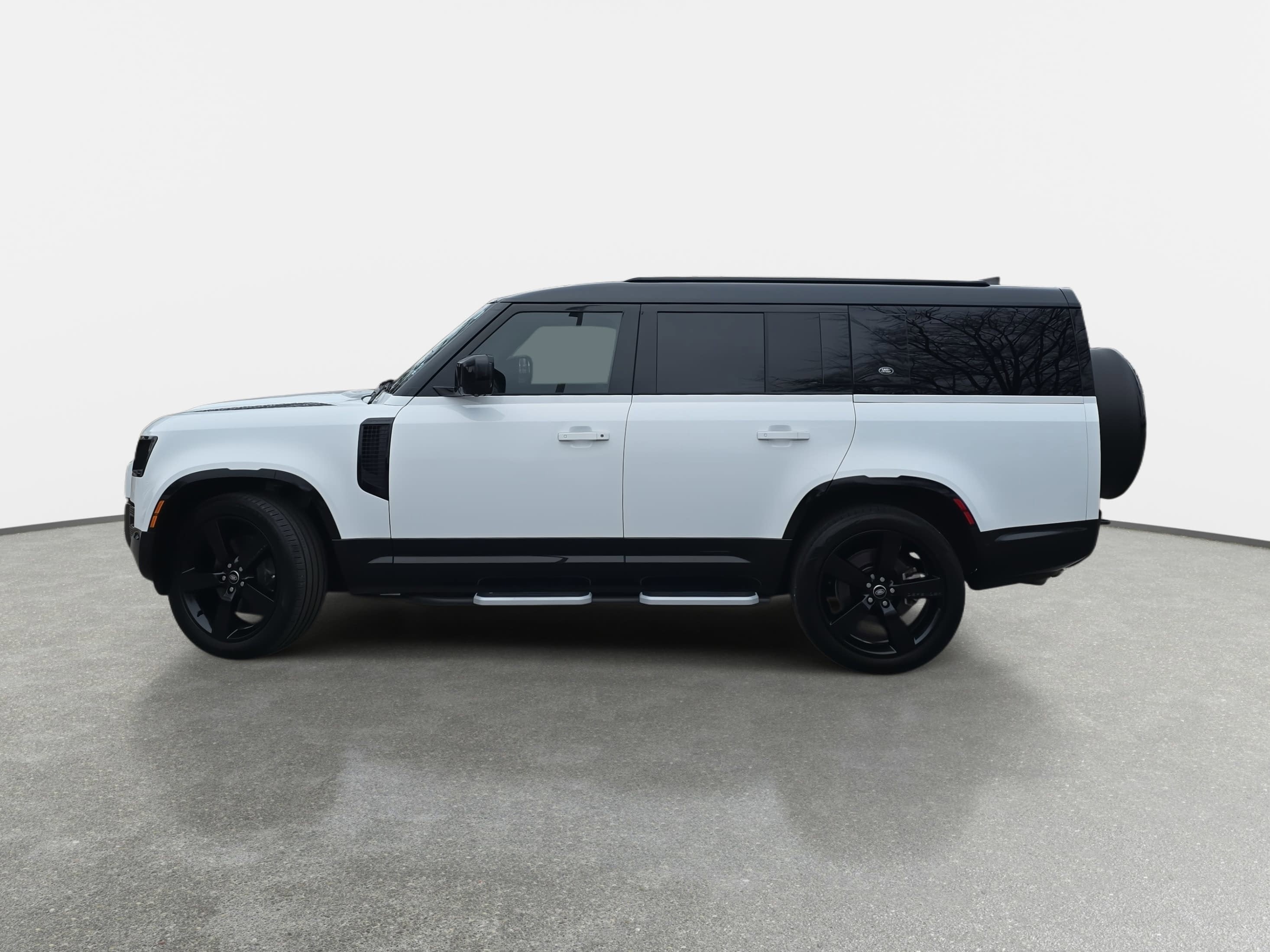 2024 Land Rover Defender X-Dynamic SE