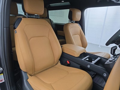 2024 Land Rover Defender V8
