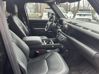 2024 Land Rover Defender V8