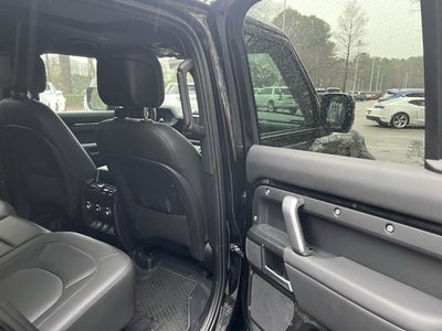 2024 Land Rover Defender V8