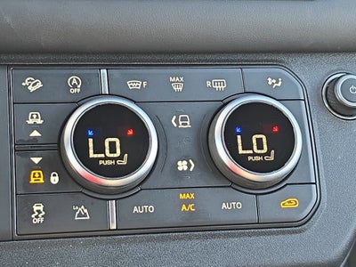 2024 Land Rover Defender V8