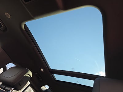 2024 Land Rover Defender V8