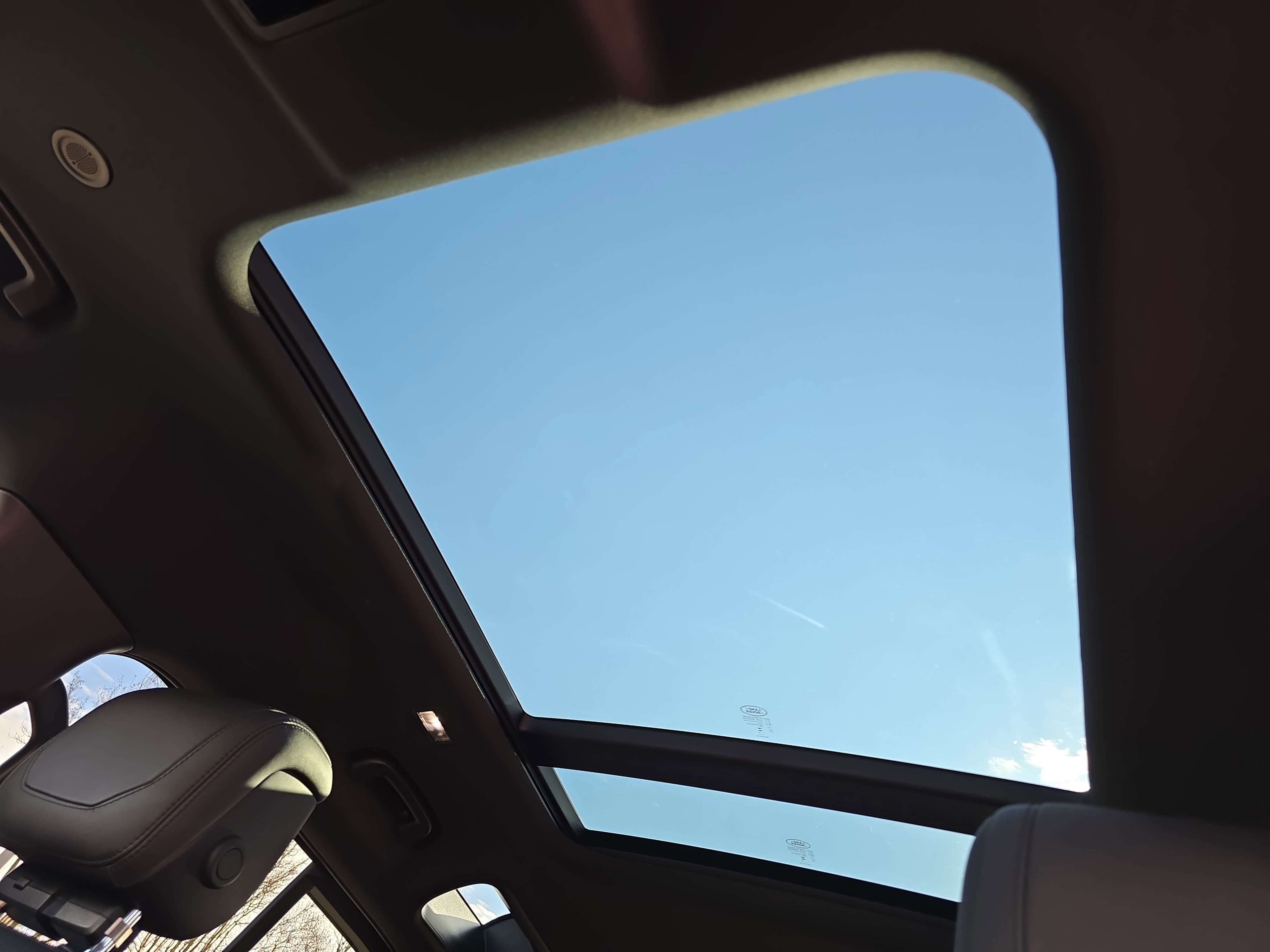 2024 Land Rover Defender V8