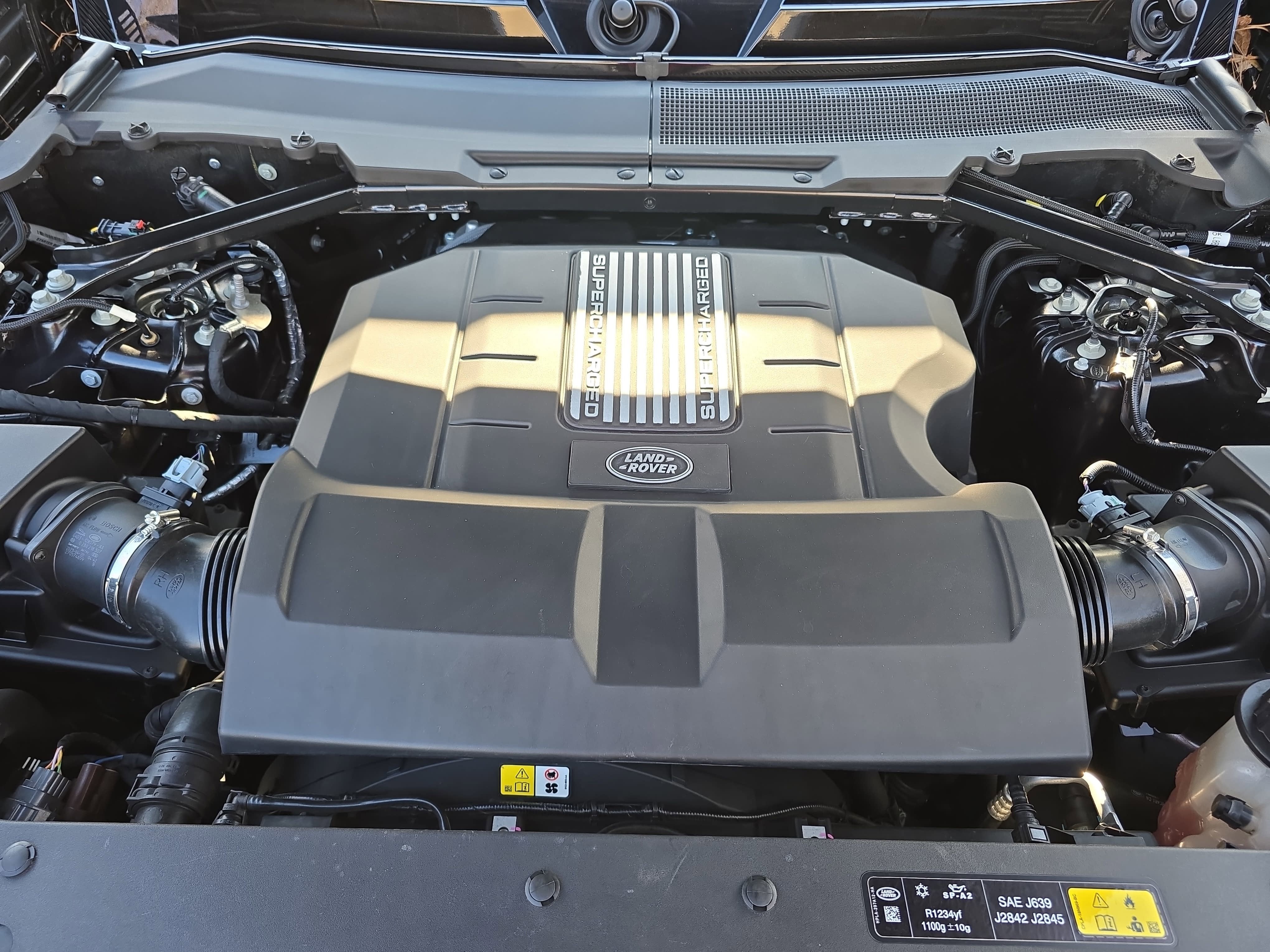 2024 Land Rover Defender V8