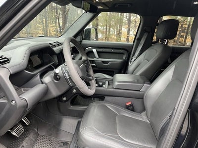 2024 Land Rover Defender V8