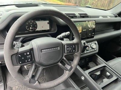2024 Land Rover Defender V8