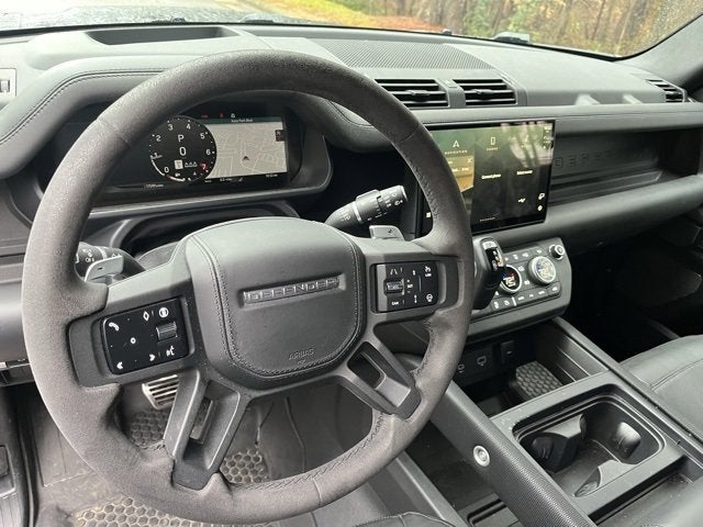 2024 Land Rover Defender V8