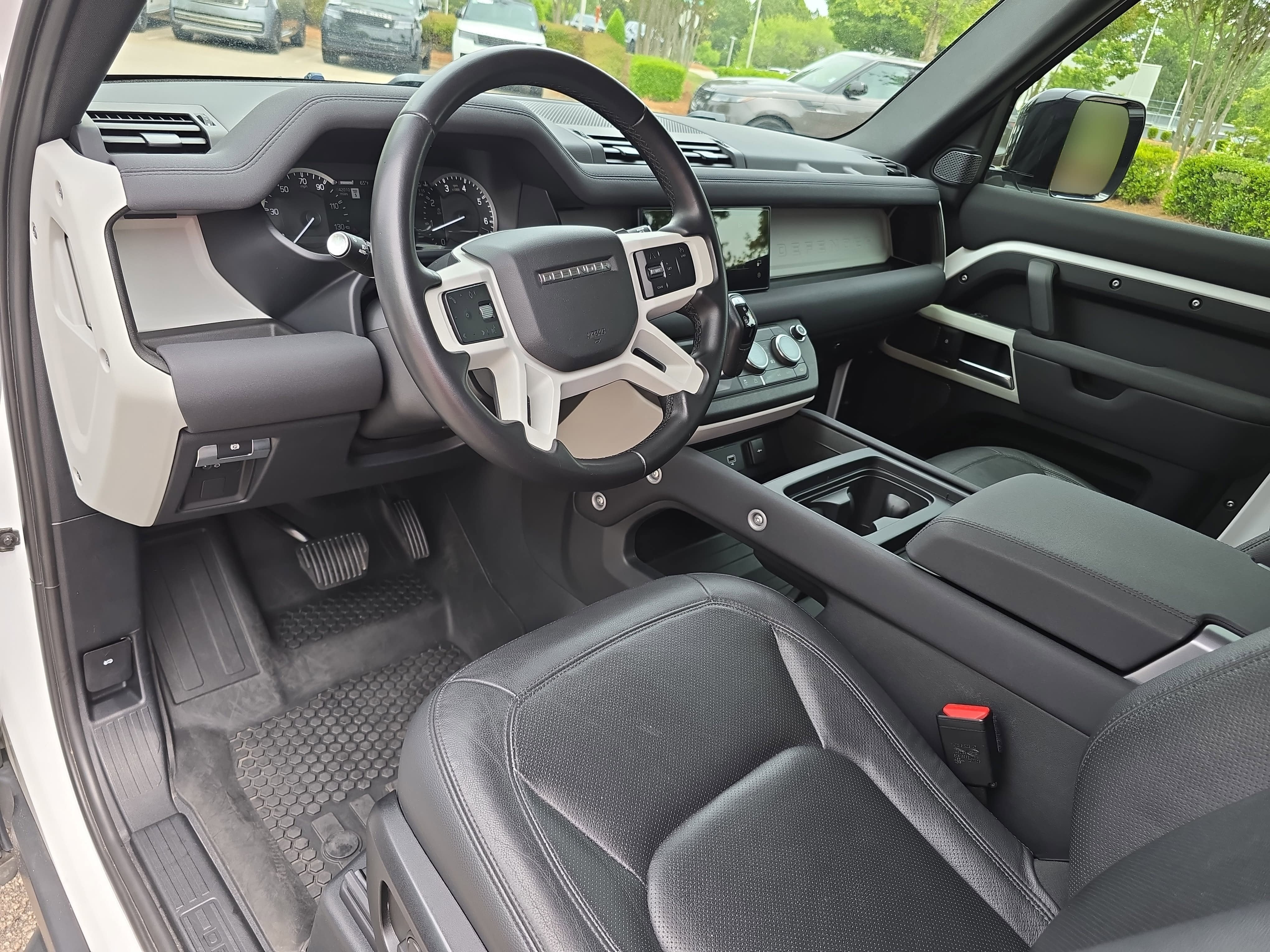 2023 Land Rover Defender S