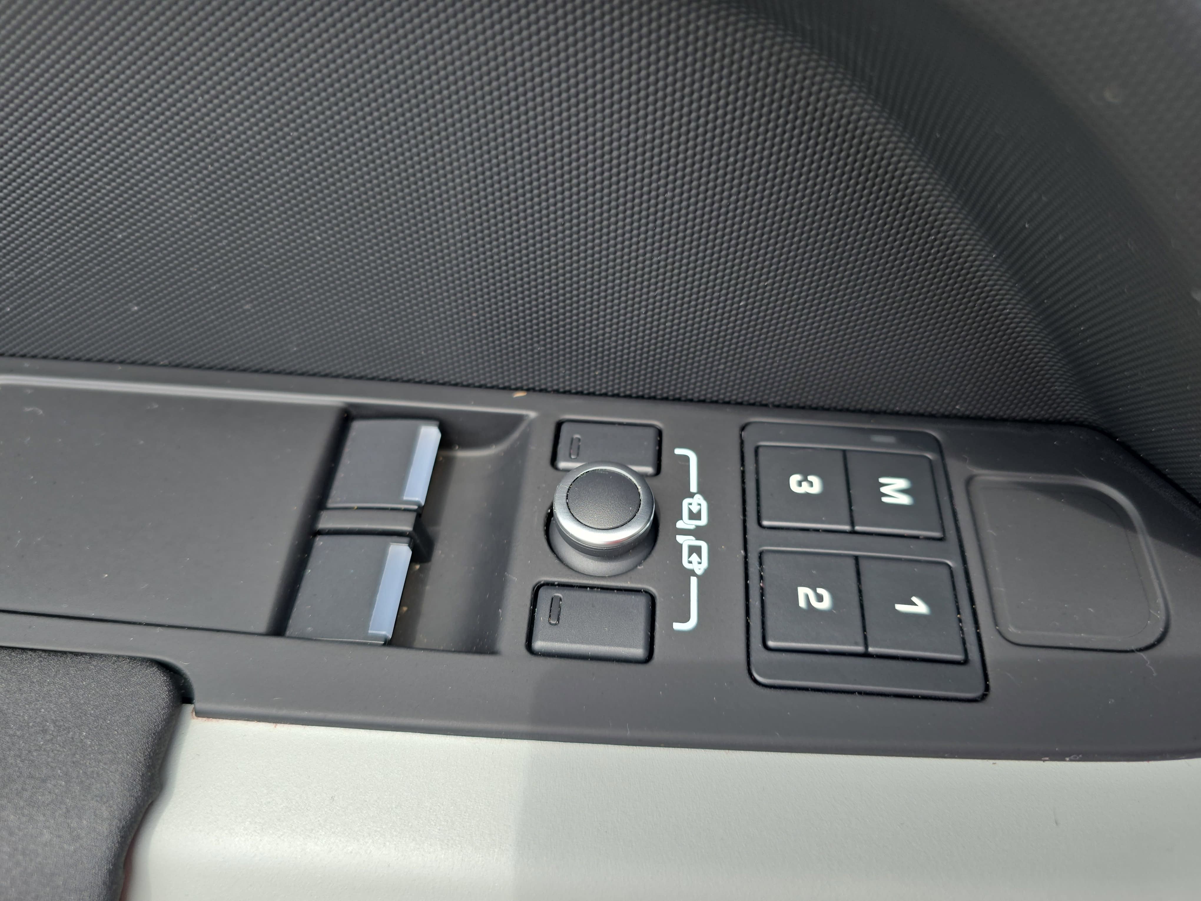 2023 Land Rover Defender S