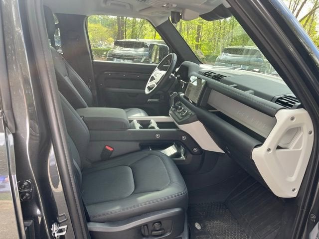 2025 Land Rover Defender S