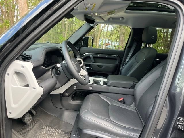 2025 Land Rover Defender S