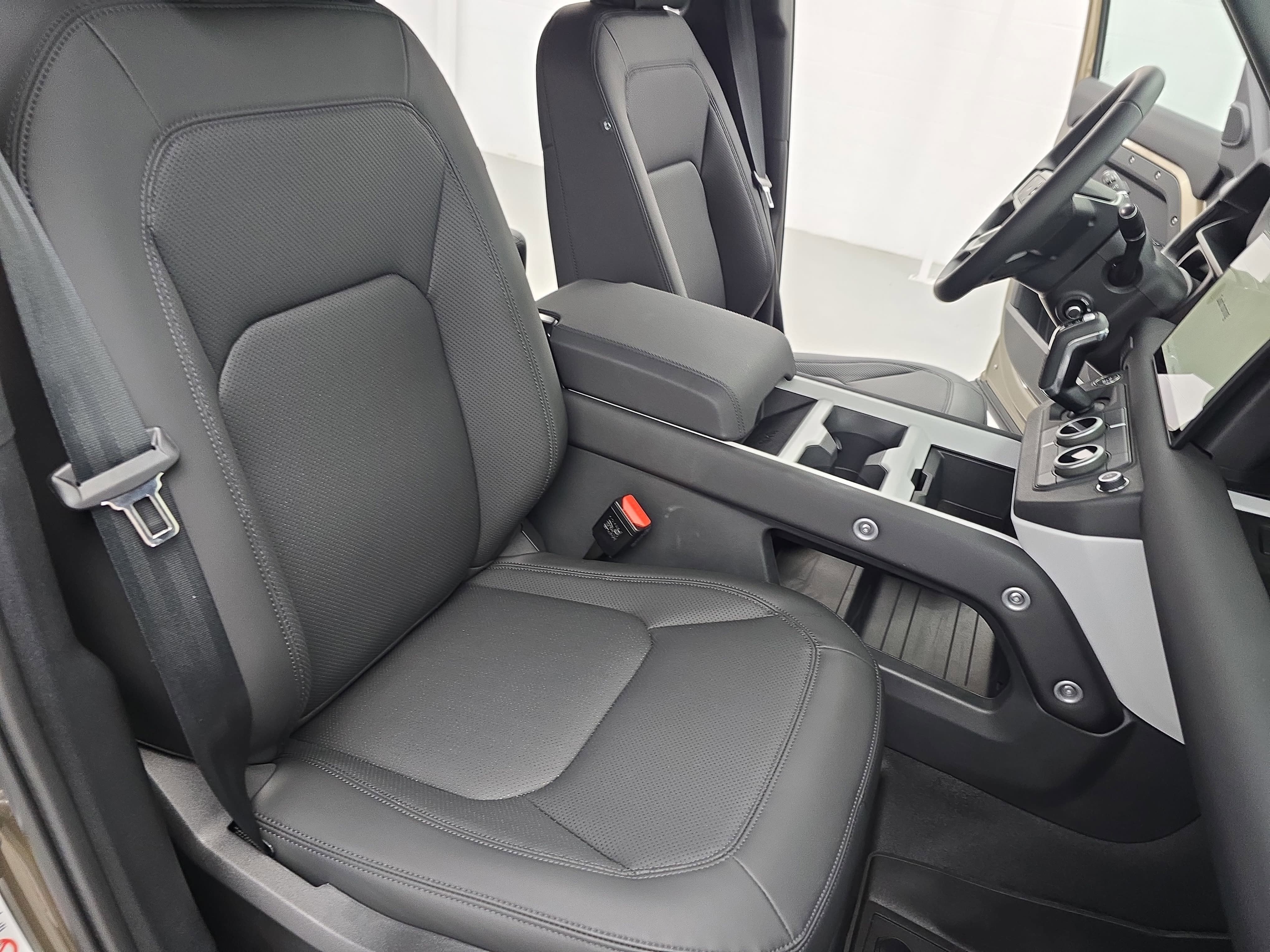 2025 Land Rover Defender S