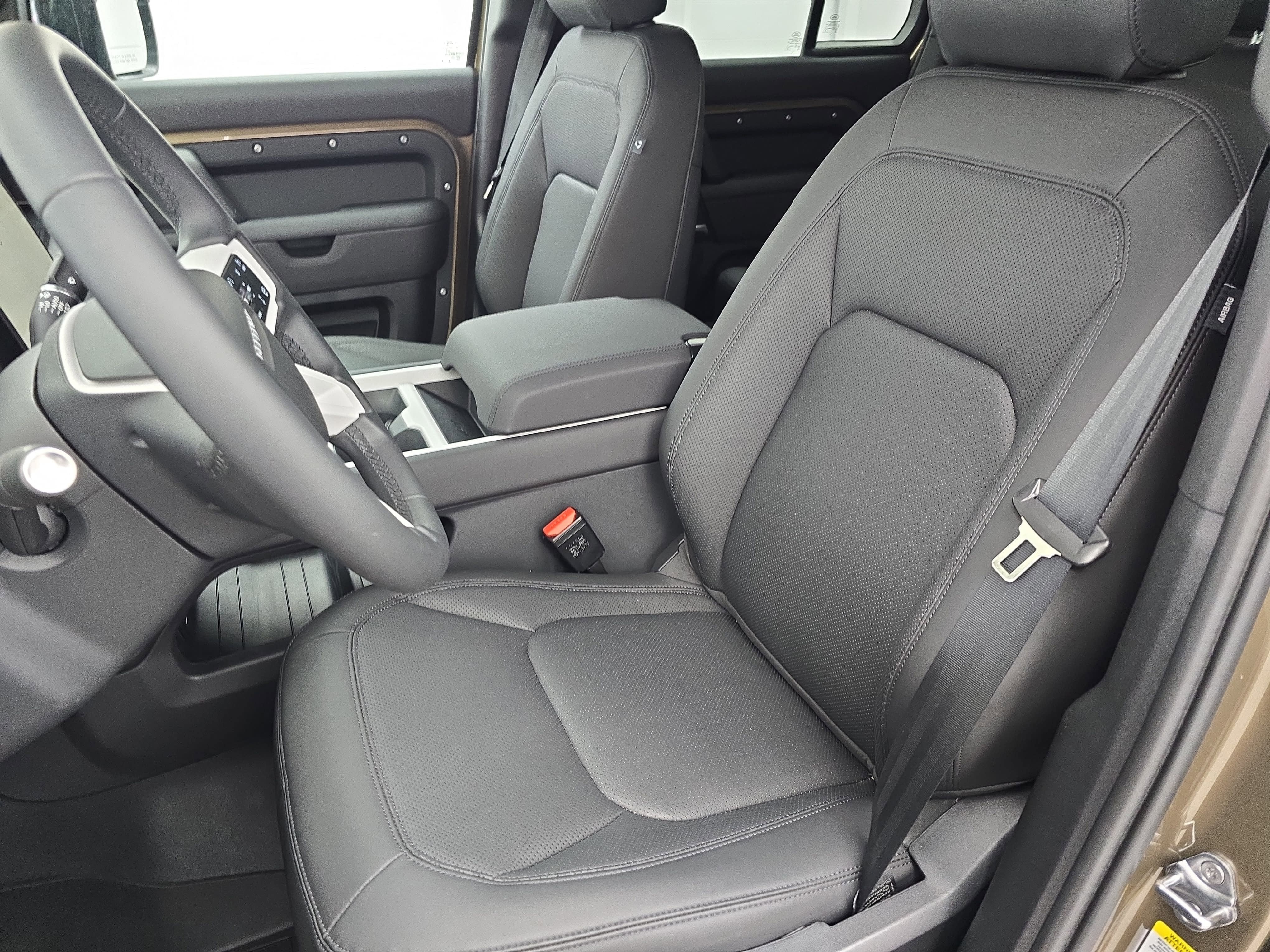 2025 Land Rover Defender S