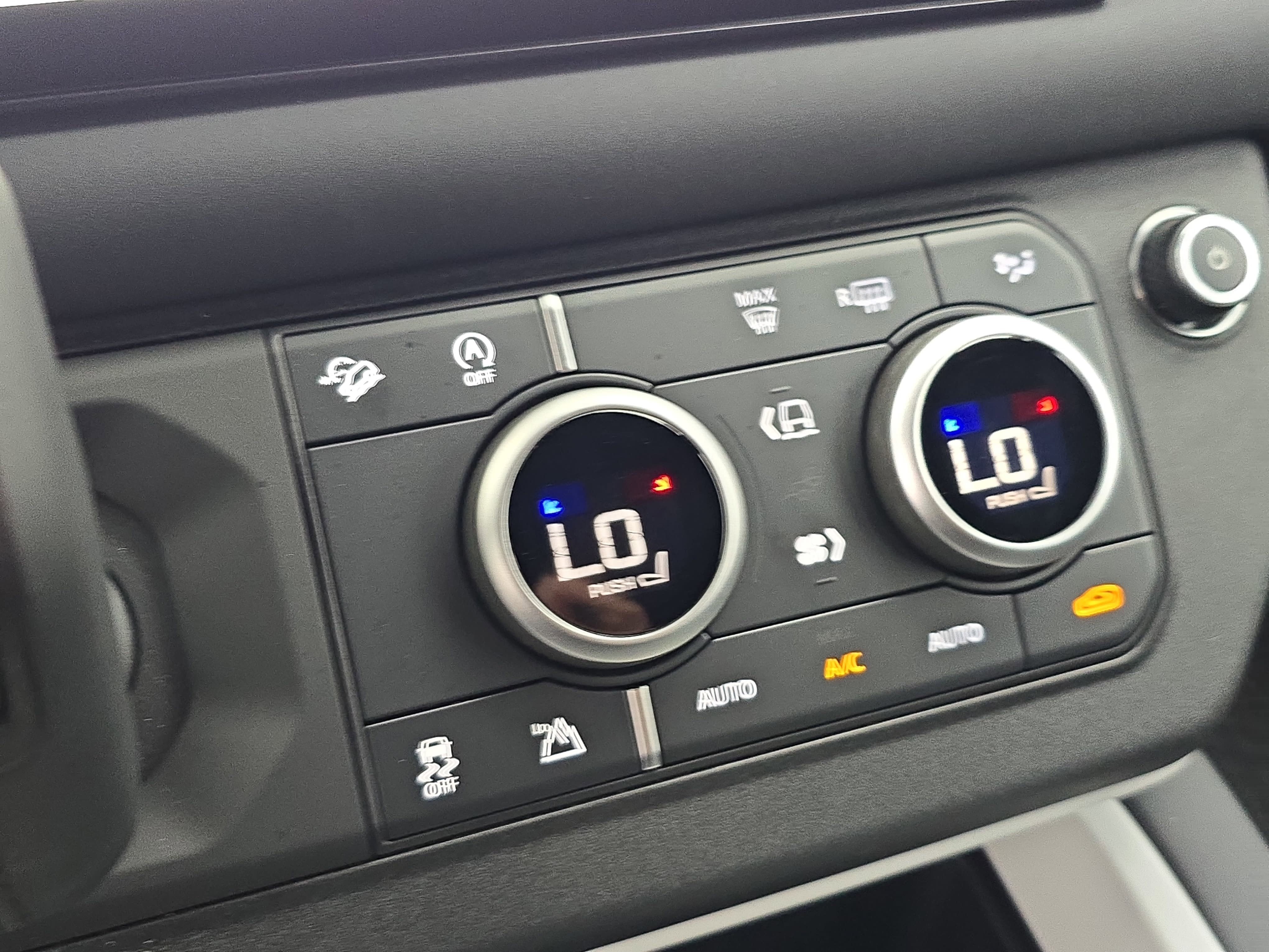 2025 Land Rover Defender S