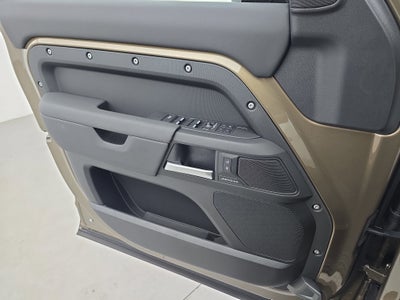 2025 Land Rover Defender S