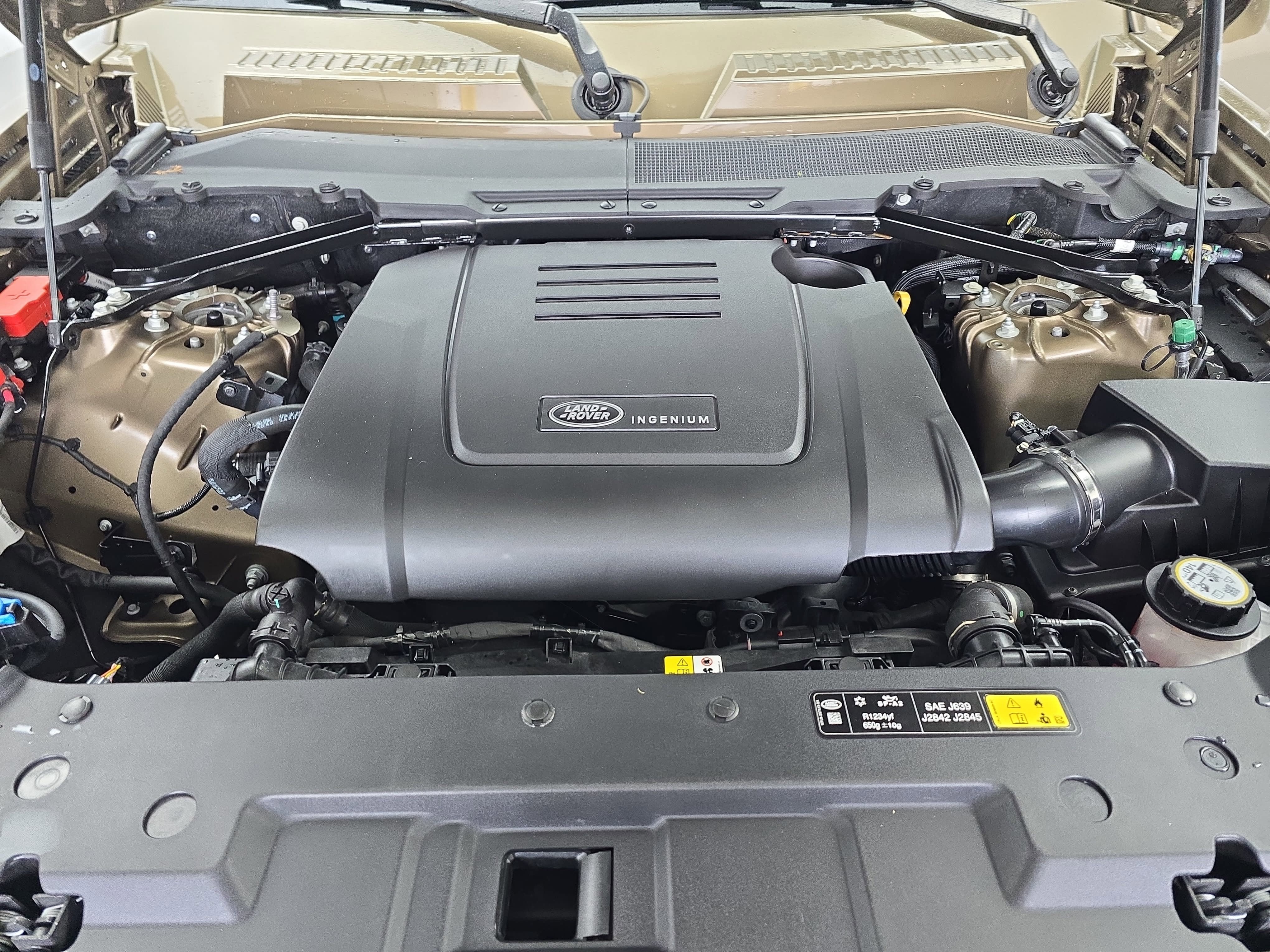 2025 Land Rover Defender S