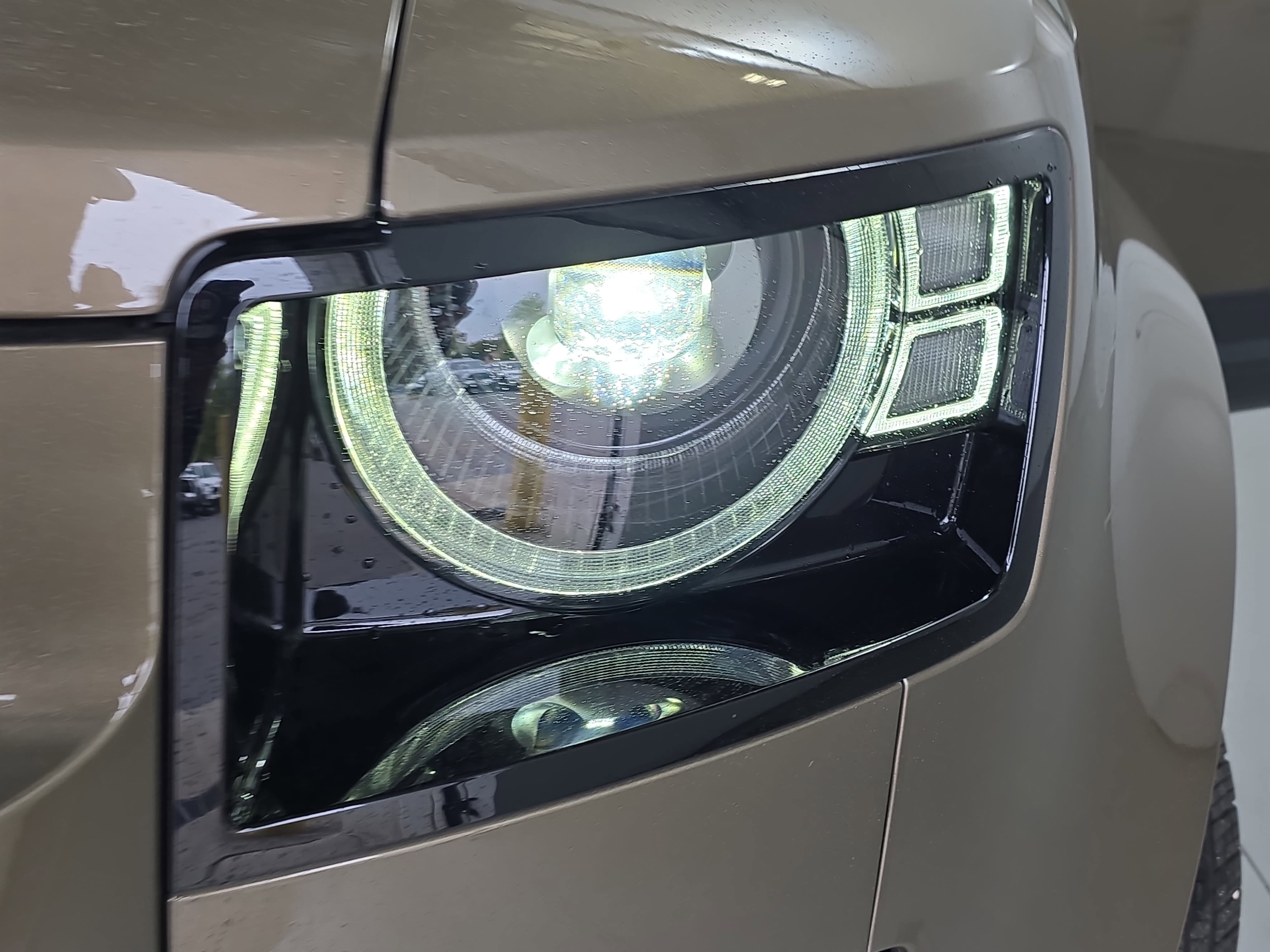 2025 Land Rover Defender S