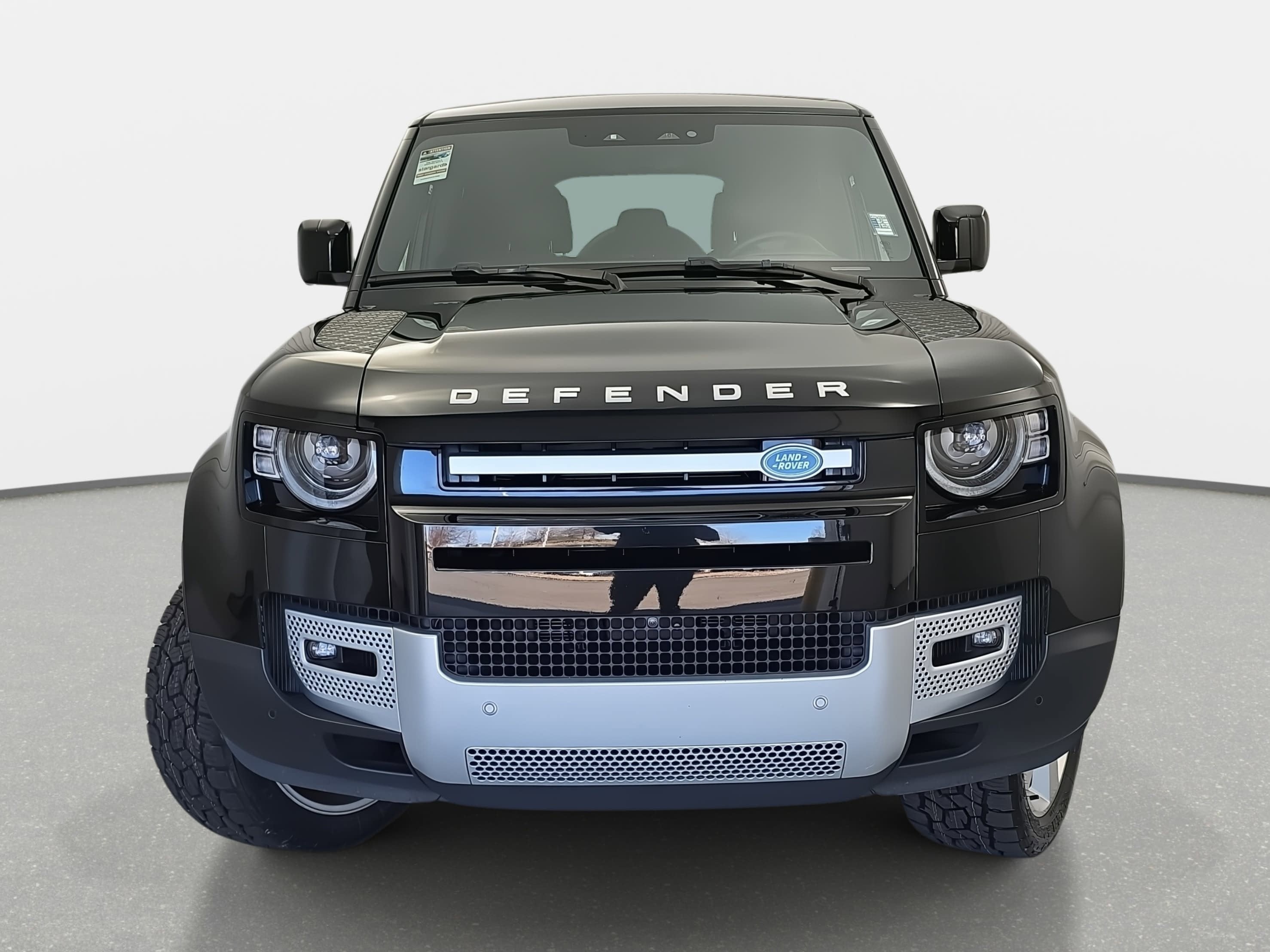2024 Land Rover Defender SE