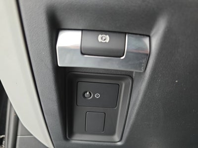 2024 Land Rover Defender SE