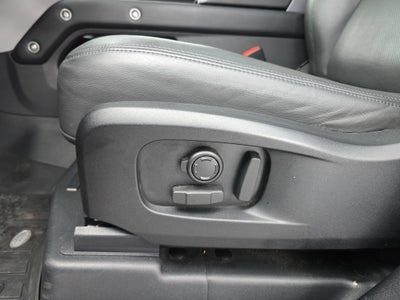 2024 Land Rover Defender SE