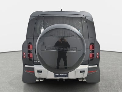 2024 Land Rover Defender SE