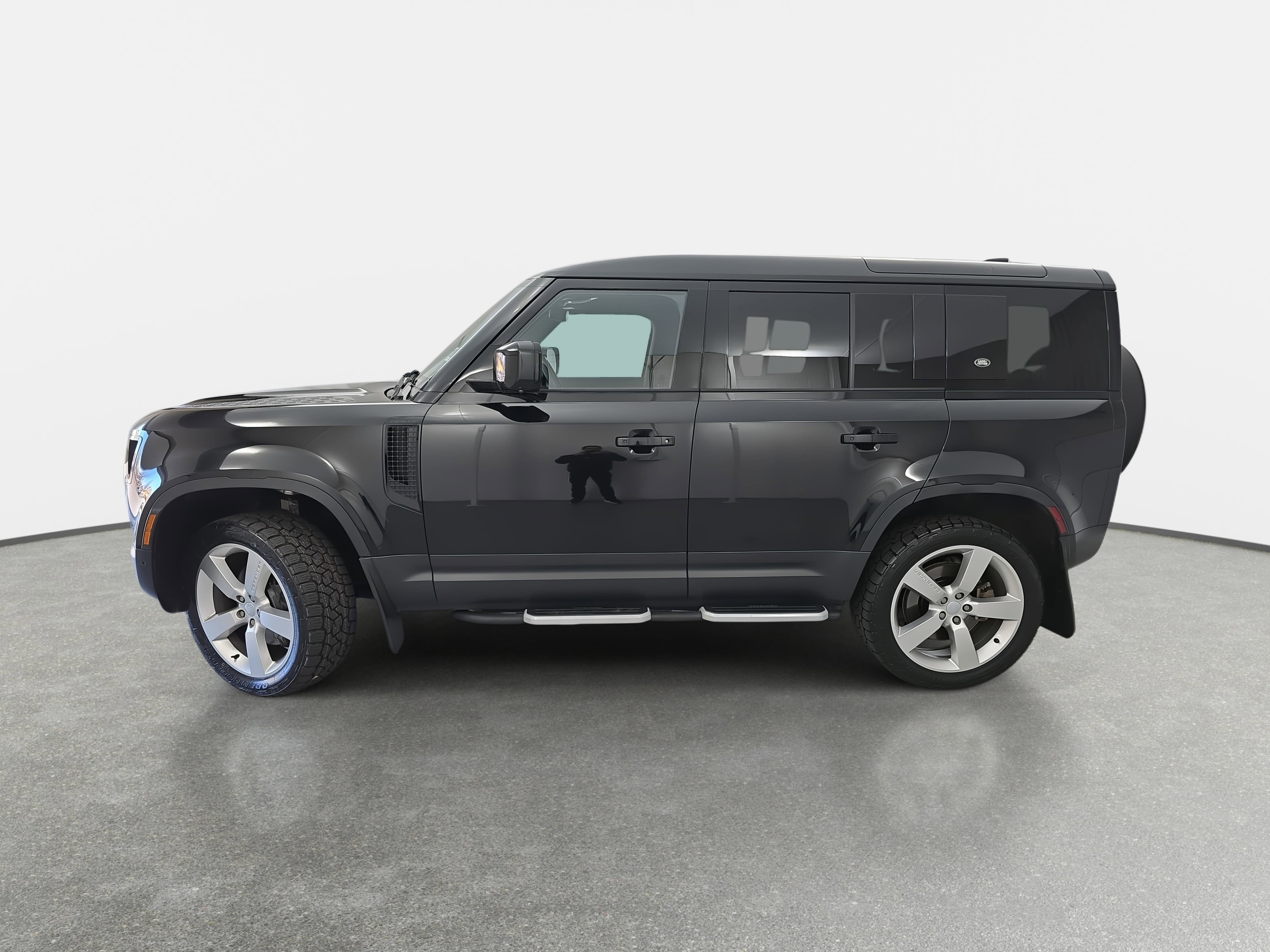 2024 Land Rover Defender SE