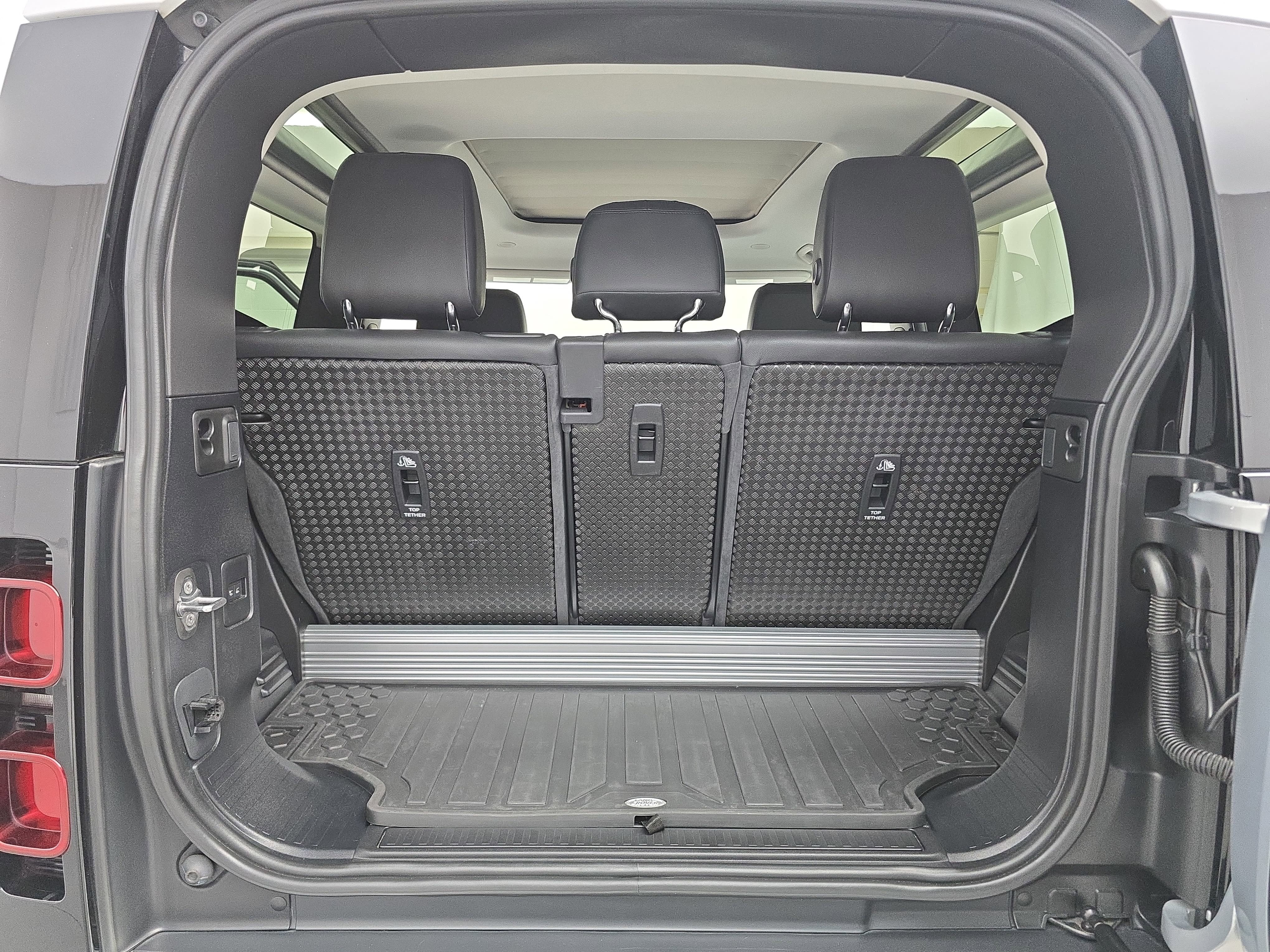 2021 Land Rover Defender First Edition