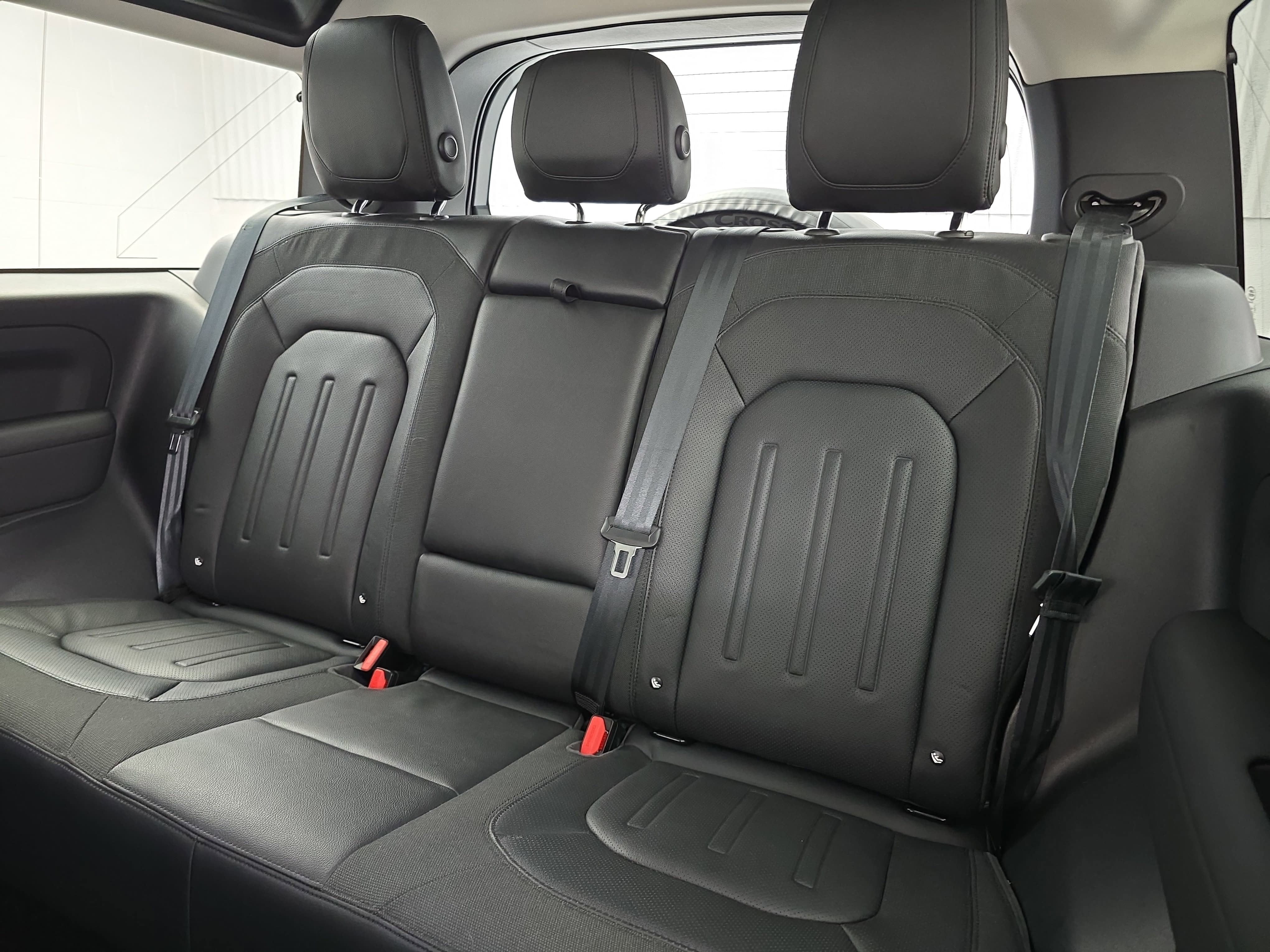 2021 Land Rover Defender First Edition