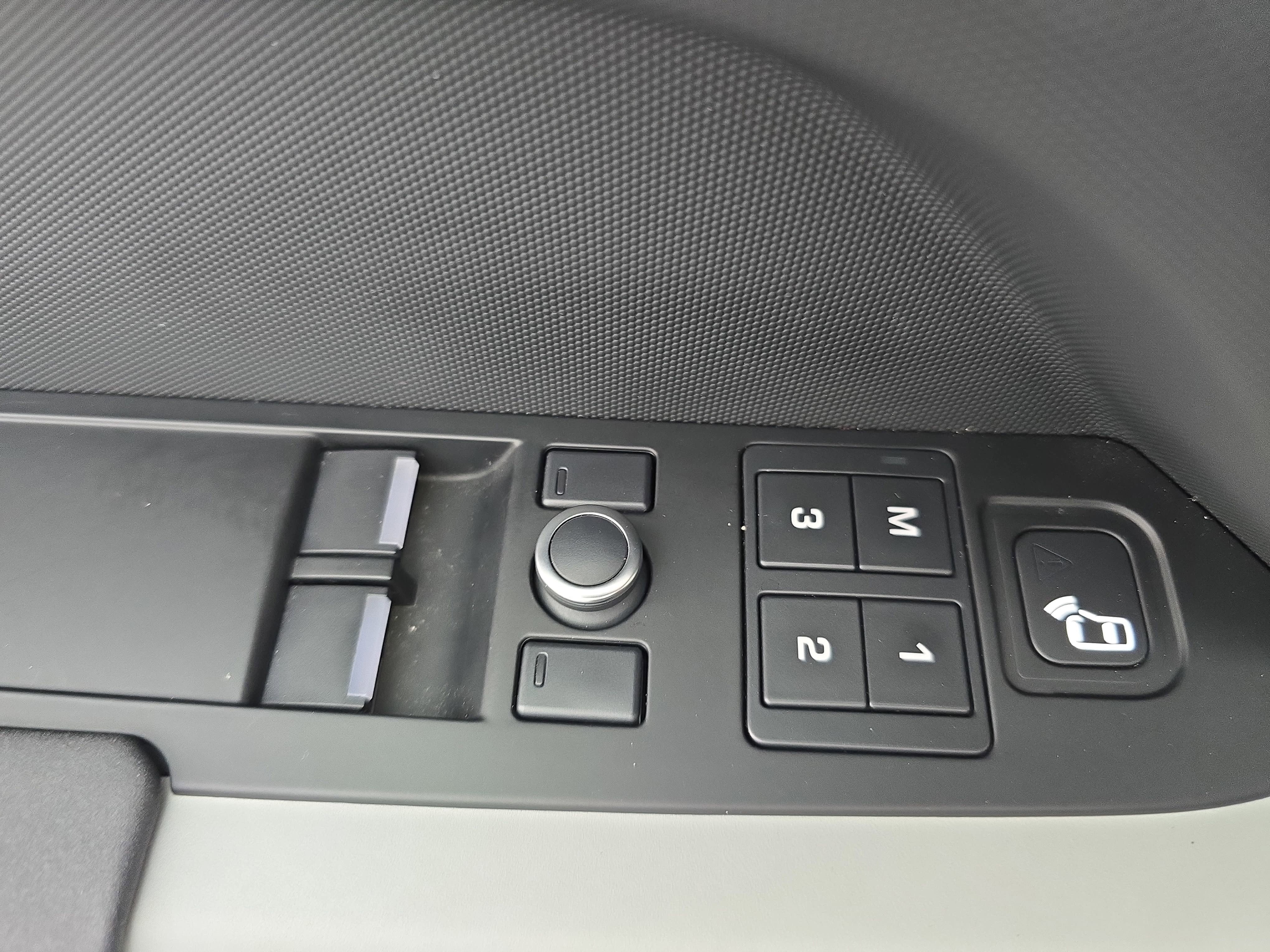 2021 Land Rover Defender First Edition