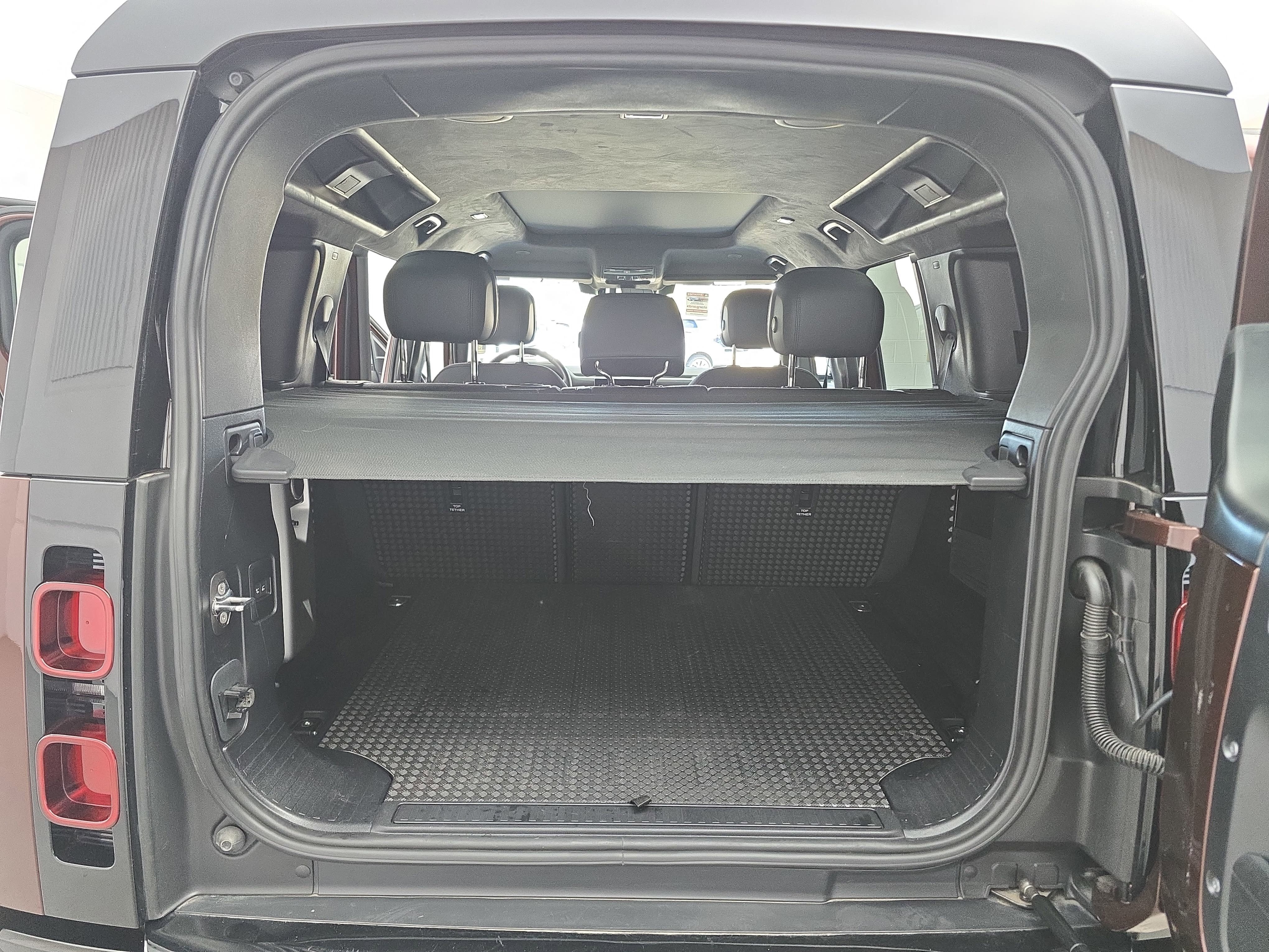 2025 Land Rover Defender Sedona Red Edition