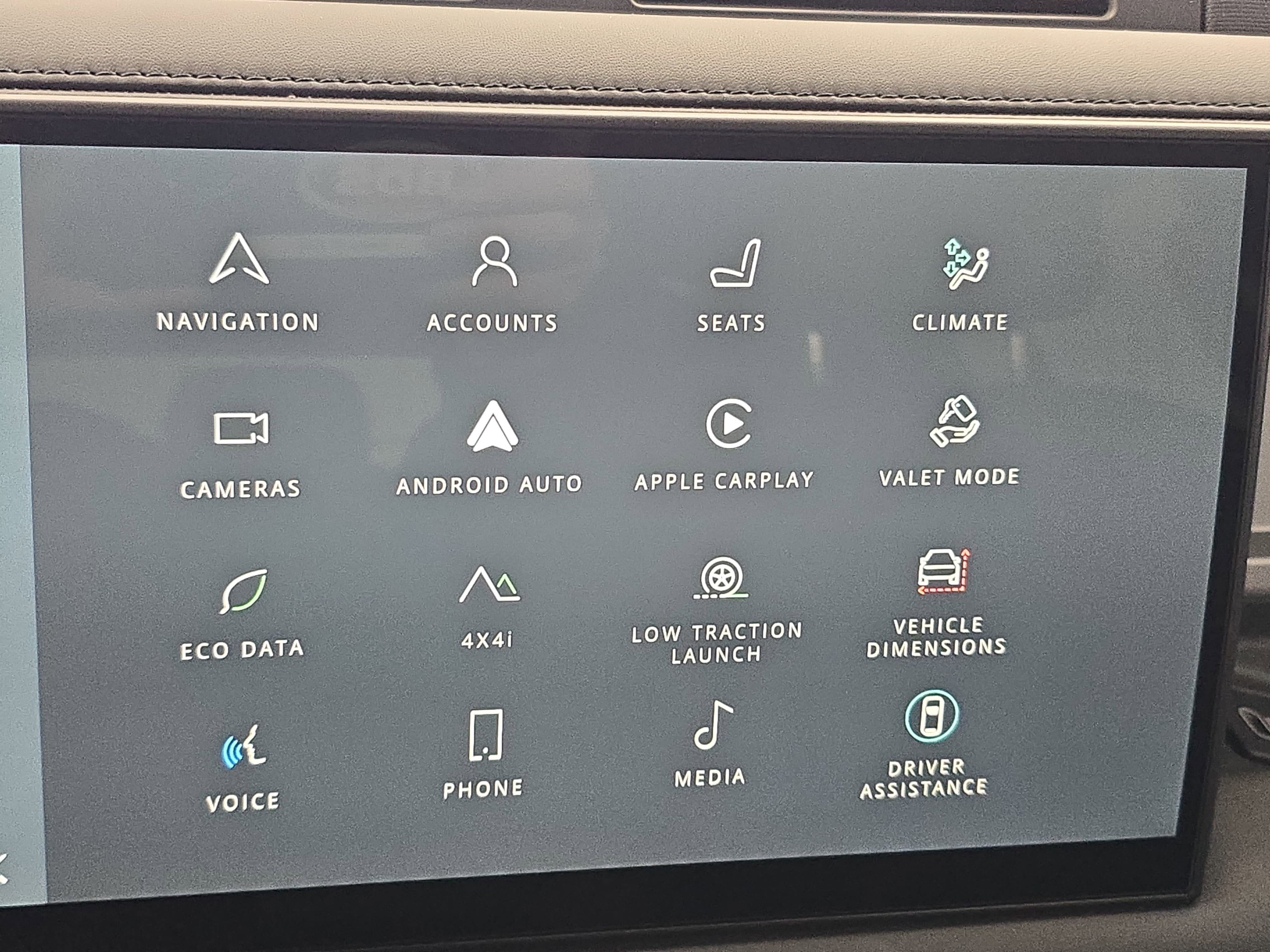 2025 Land Rover Defender Sedona Red Edition