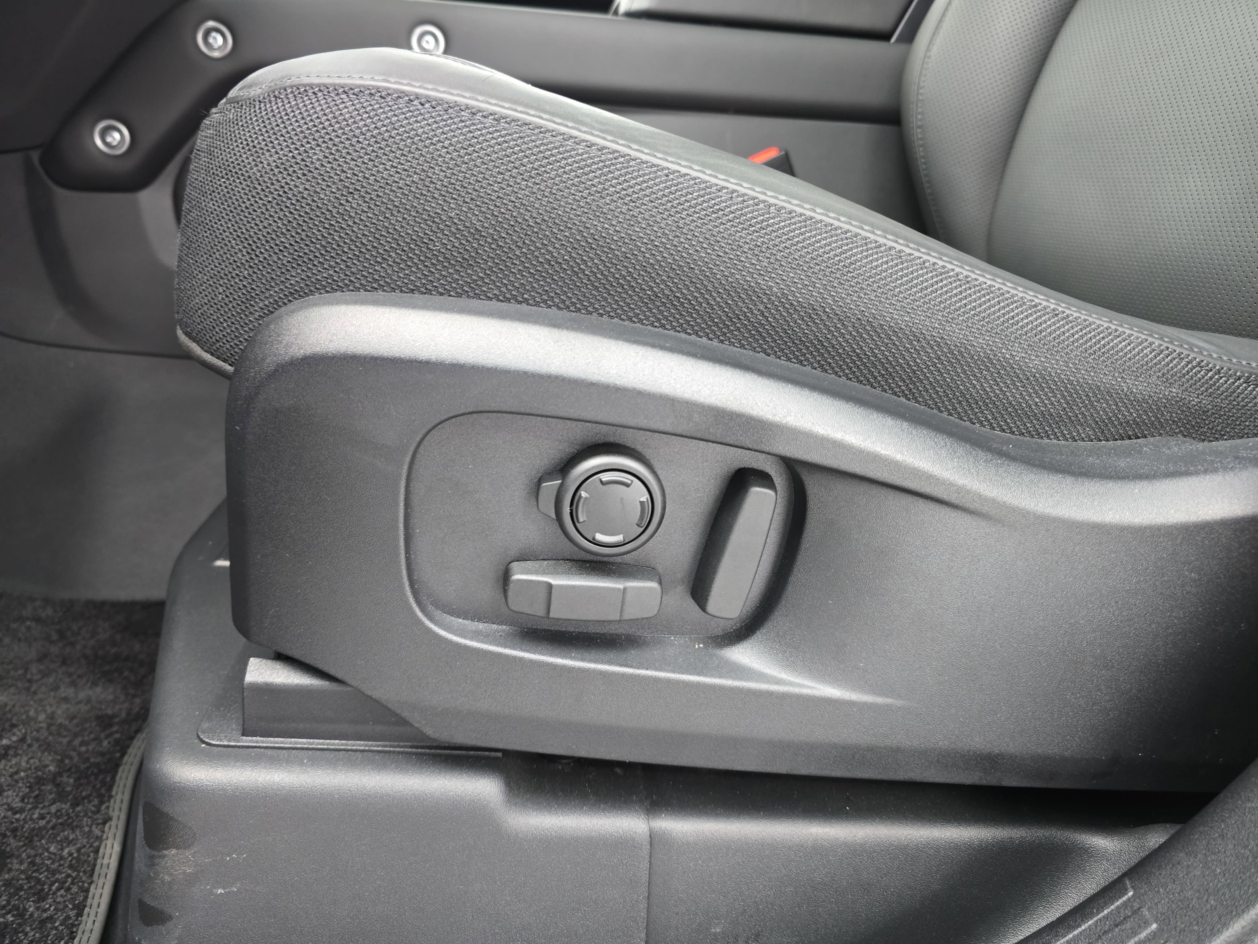 2025 Land Rover Defender Sedona Red Edition